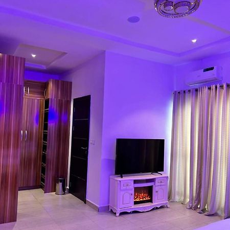Urban Retreat Luxury Shortlet Apartment Lekki Ajah Lagos With Pool And Gym Eksteriør billede