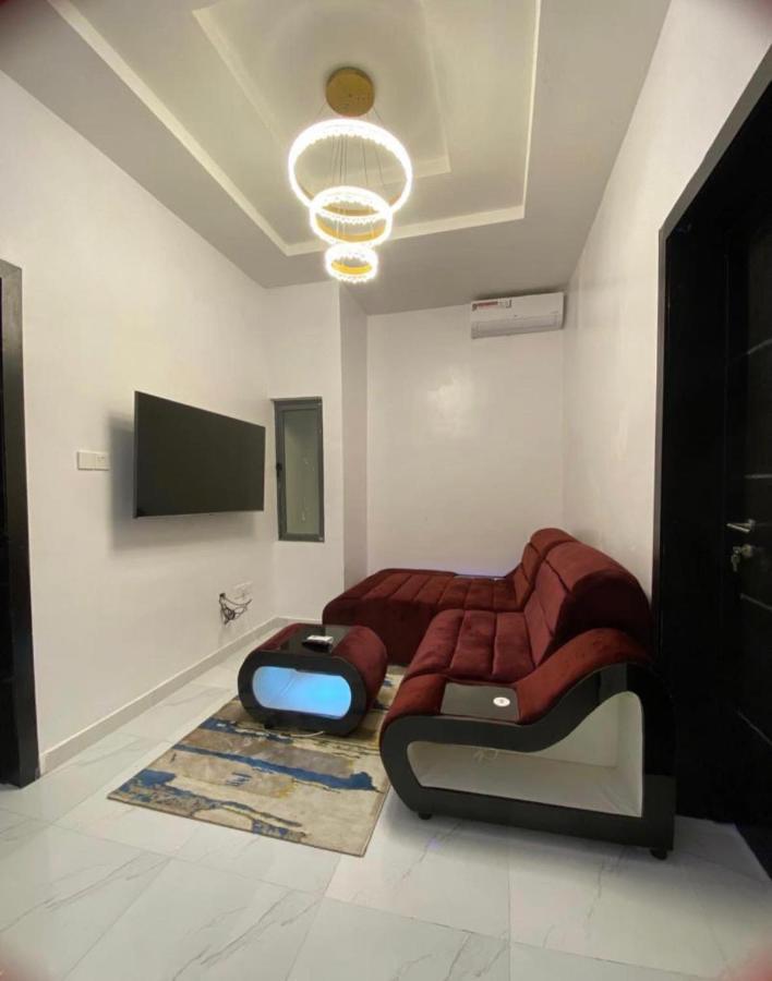 Urban Retreat Luxury Shortlet Apartment Lekki Ajah Lagos With Pool And Gym Eksteriør billede