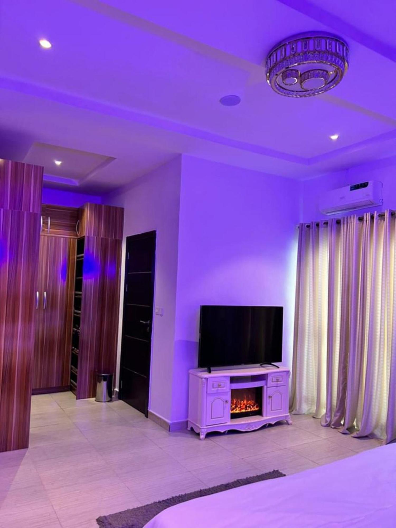 Urban Retreat Luxury Shortlet Apartment Lekki Ajah Lagos With Pool And Gym Eksteriør billede